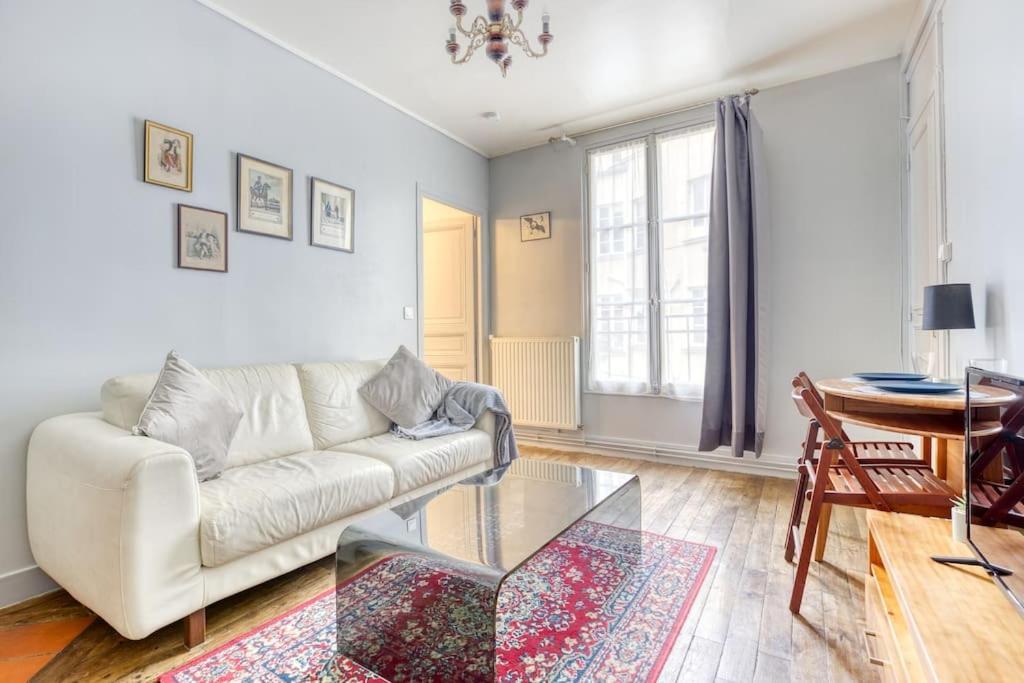 * Le Versaillais*2 Min A Pied Du Chateau 凡尔赛 客房 照片